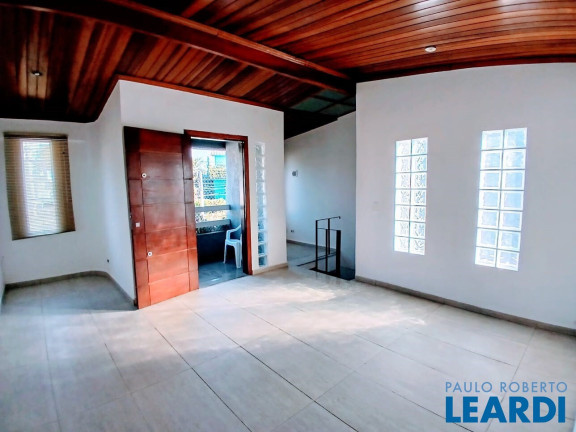 Imagem Sobrado com 3 Quartos à Venda, 250 m² em Vila Scarpelli - Santo André Imagem Sobrado com 3 Quartos à Venda, 250 m² em Vila Scarpelli - Santo André