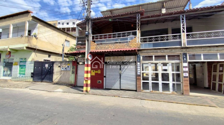 Apartamento com 3 Quartos para Alugar, 150 m² em Vila Nova - Mantena