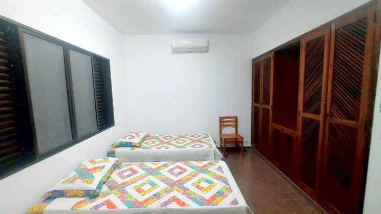 Imagem Casa com 3 Quartos à Venda, 300 m² em Balneário Stella Maris - Peruíbe Imagem Casa com 3 Quartos à Venda, 300 m² em Balneário Stella Maris - Peruíbe