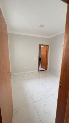Casa com 3 Quartos à Venda, 75 m² em Jardim Universal - Sarandi