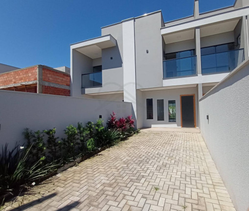 Sobrado com 2 Quartos à Venda, 89 m²