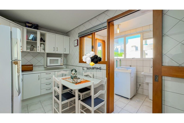 Imagem Apartamento com 3 Quartos à Venda, 121 m² em Auxiliadora - Porto Alegre Imagem Apartamento com 3 Quartos à Venda, 121 m² em Auxiliadora - Porto Alegre