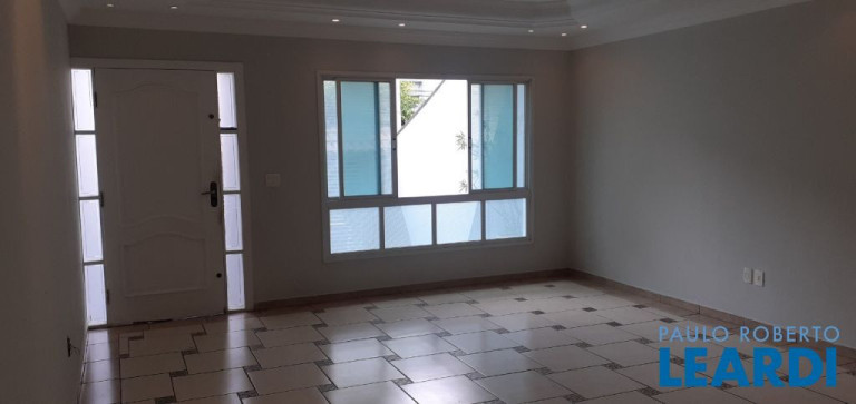 Imagem Sobrado com 3 Quartos à Venda, 320 m² em Cerâmica - São Caetano Do Sul Imagem Sobrado com 3 Quartos à Venda, 320 m² em Cerâmica - São Caetano Do Sul