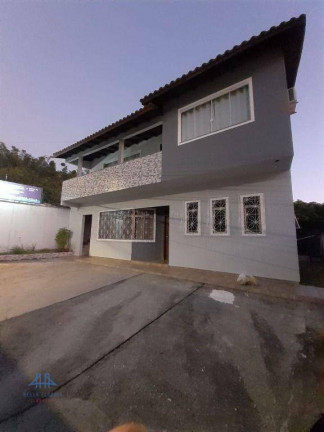 Casa com 6 Quartos à Venda, 280 m² em Córrego Grande - Florianópolis