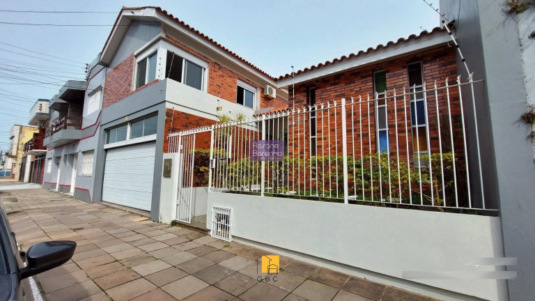 Casa com 4 Quartos à Venda, 320 m² em Centro - Rio Grande