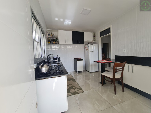 Imagem Casa com 3 Quartos à Venda, 140 m² em Contorno - Ponta Grossa