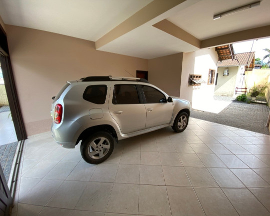 Imagem Casa com 3 Quartos à Venda, 238 m² em Vila Nova - Joinville