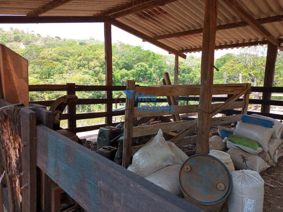 Imagem Imóvel com 3 Quartos à Venda, 14 m² em Centro - Luziânia