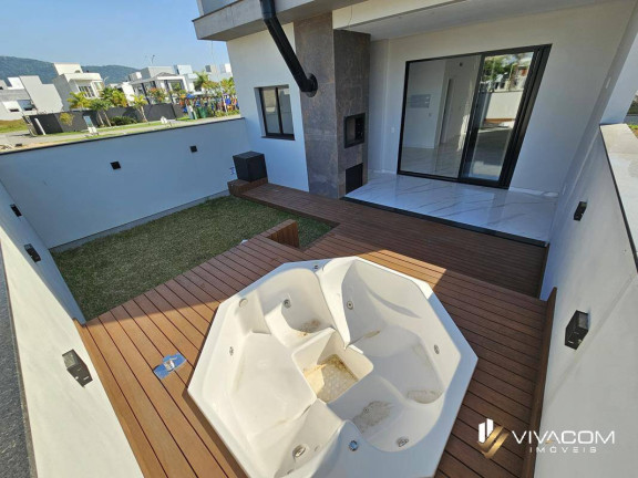 Imagem Casa com 3 Quartos à Venda, 173 m² em Deltaville - Biguaçu Imagem Casa com 3 Quartos à Venda, 173 m² em Deltaville - Biguaçu