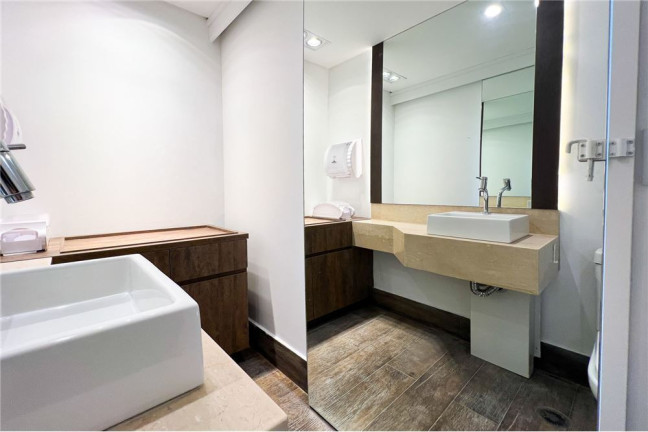Imagem Sala Comercial à Venda, em Aclimação - São Paulo Imagem Sala Comercial à Venda, em Aclimação - São Paulo