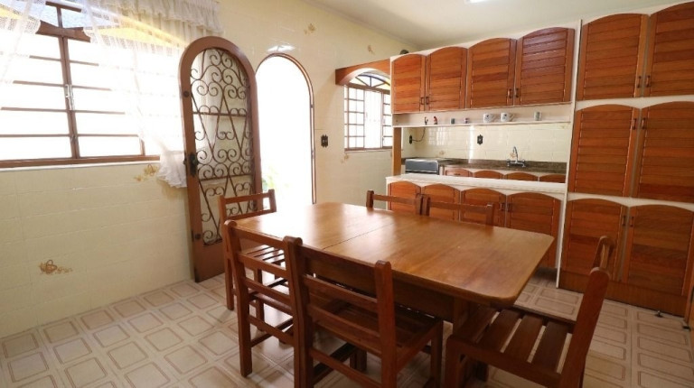 Imagem Casa com 4 Quartos à Venda, 232 m² em Tremembé - São Paulo