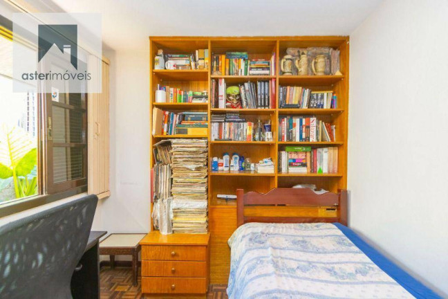 Imagem Casa com 4 Quartos à Venda, 180 m² em Guabirotuba - Curitiba