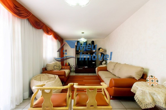 Imagem Casa com 4 Quartos à Venda, 300 m² em Guará Ii - Brasília