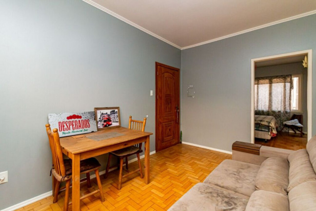 Imagem Imóvel com 1 Quarto à Venda, 42 m² em Centro Histórico - Porto Alegre Imagem Imóvel com 1 Quarto à Venda, 42 m² em Centro Histórico - Porto Alegre