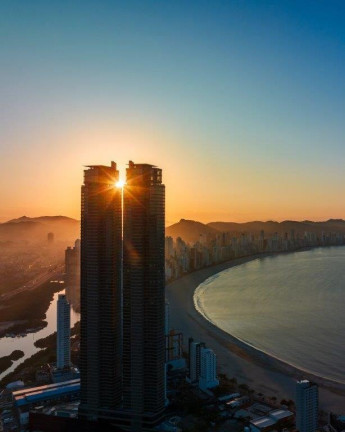 Imagem Apartamento com 7 Quartos à Venda, 421 m² em Barra Sul - Balneário Camboriú Imagem Apartamento com 7 Quartos à Venda, 421 m² em Barra Sul - Balneário Camboriú