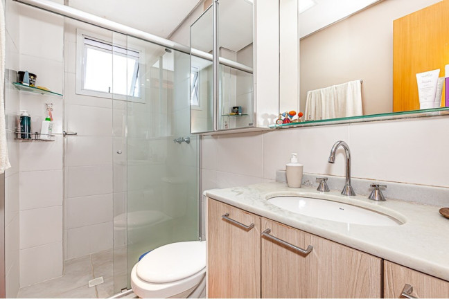 Imagem Imóvel com 2 Quartos à Venda,  em Petrópolis - Porto Alegre