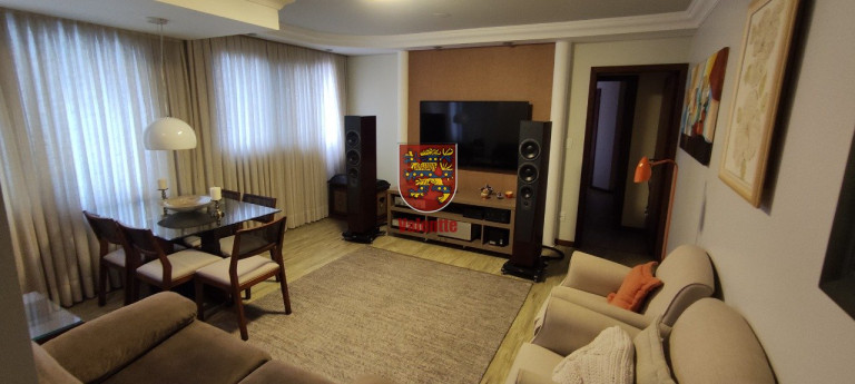 Apartamento com 2 Quartos à Venda, 132 m² em Centro - Florianópolis