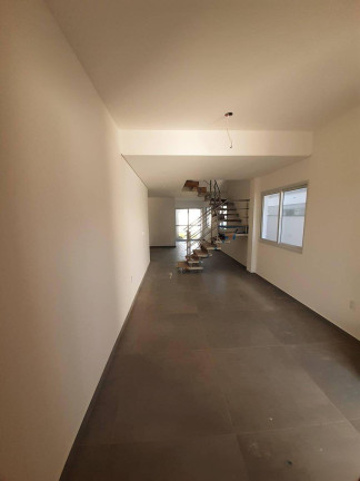 Imagem Casa com 3 Quartos à Venda, 168 m² em Morro Das Pedras - Florianópolis Imagem Casa com 3 Quartos à Venda, 168 m² em Morro Das Pedras - Florianópolis