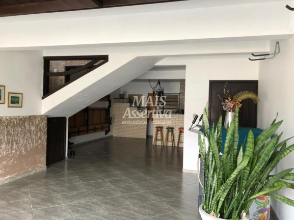 Imagem Casa com 2 Quartos para Alugar, 375 m² em São Jorge - Novo Hamburgo Imagem Casa com 2 Quartos para Alugar, 375 m² em São Jorge - Novo Hamburgo