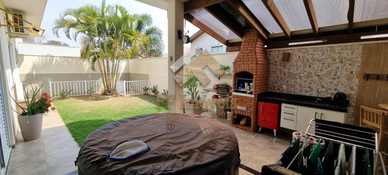 Imagem Casa com 3 Quartos à Venda, 272 m² em São Carlos