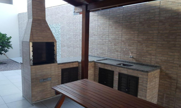 Imagem Casa com 2 Quartos à Venda, 100 m² em Praia De Fora - Palhoça