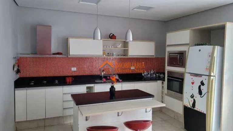Imagem Sobrado com 4 Quartos à Venda, 250 m² em Vila Pilar - Arujá Imagem Sobrado com 4 Quartos à Venda, 250 m² em Vila Pilar - Arujá