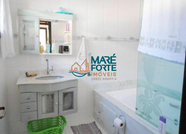Imagem Sobrado com 3 Quartos à Venda, 250 m² em Centro - Ubatuba Imagem Sobrado com 3 Quartos à Venda, 250 m² em Centro - Ubatuba
