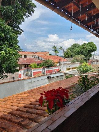 Imagem Casa com 4 Quartos à Venda, 348 m² em Aleixo - Manaus