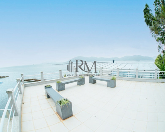 Imagem Casa com 7 Quartos à Venda, 800 m² em Praia De Fora - Palhoça Imagem Casa com 7 Quartos à Venda, 800 m² em Praia De Fora - Palhoça