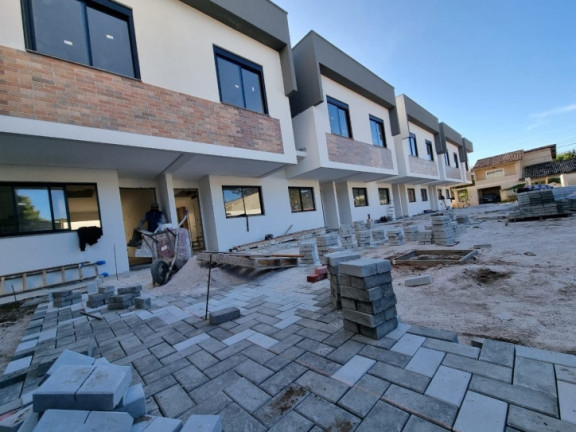 Imagem Sobrado com 2 Quartos à Venda, 80 m² em Cachoeira Do Bom Jesus - Florianópolis