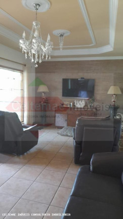 Imagem Casa com 4 Quartos à Venda, 360 m² em Chacaras Catagua - Taubaté Imagem Casa com 4 Quartos à Venda, 360 m² em Chacaras Catagua - Taubaté
