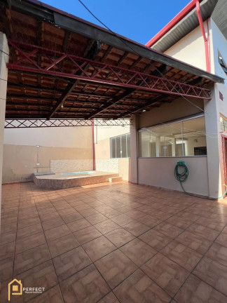 Imagem Casa com 5 Quartos à Venda, 280 m² em Alto Do Cristo - Taubaté Imagem Casa com 5 Quartos à Venda, 280 m² em Alto Do Cristo - Taubaté
