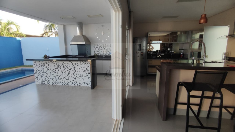 Imagem Casa com 4 Quartos à Venda, 406 m² em Jardim Itália - Cuiabá