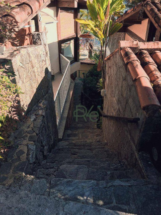 Imagem Casa com 3 Quartos à Venda, 120 m² em Itanema - Angra Dos Reis Imagem Casa com 3 Quartos à Venda, 120 m² em Itanema - Angra Dos Reis