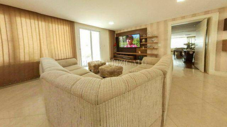 Imagem Casa com 6 Quartos à Venda, 733 m² em Vista Alegre - Curitiba