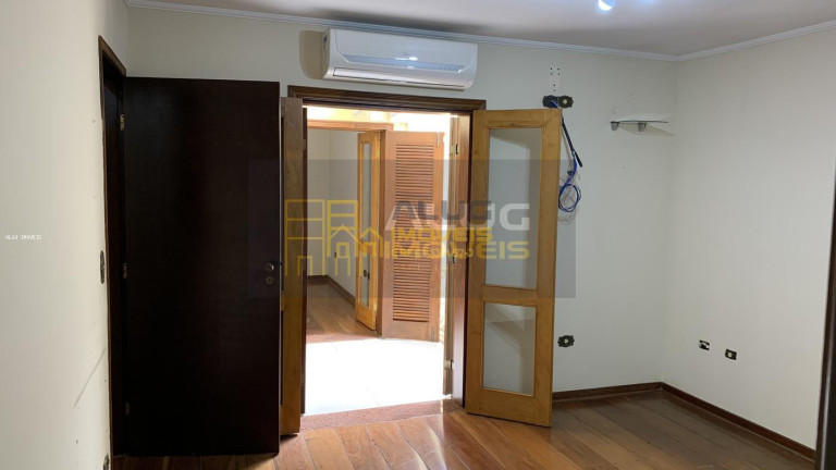 Imagem Casa com 3 Quartos à Venda, 230 m² em Vila Osasco - Osasco