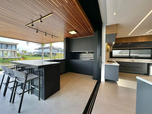 Imagem Casa com 5 Quartos à Venda, 450 m² em Centro - Capao Da Canoa