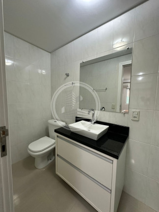 Imagem Apartamento com 2 Quartos à Venda, 130 m² em Centro - Balneário Camboriú Imagem Apartamento com 2 Quartos à Venda, 130 m² em Centro - Balneário Camboriú