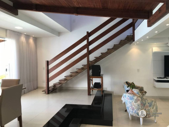 Imagem Casa com 3 Quartos à Venda, 280 m² Imagem Casa com 3 Quartos à Venda, 280 m²