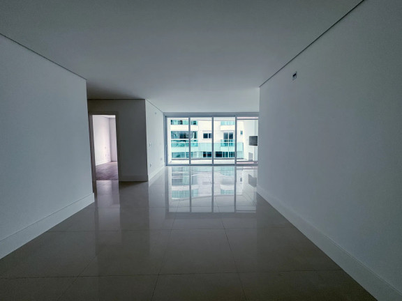 Imagem Apartamento com 3 Quartos à Venda, 242 m² em Praia Brava - Itajaí
