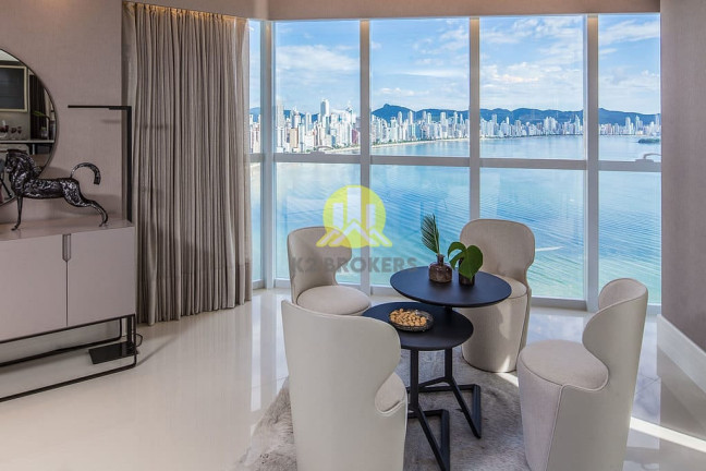 Imagem Apartamento com 4 Quartos à Venda, 238 m² em Centro - Balneário Camboriú Imagem Apartamento com 4 Quartos à Venda, 238 m² em Centro - Balneário Camboriú