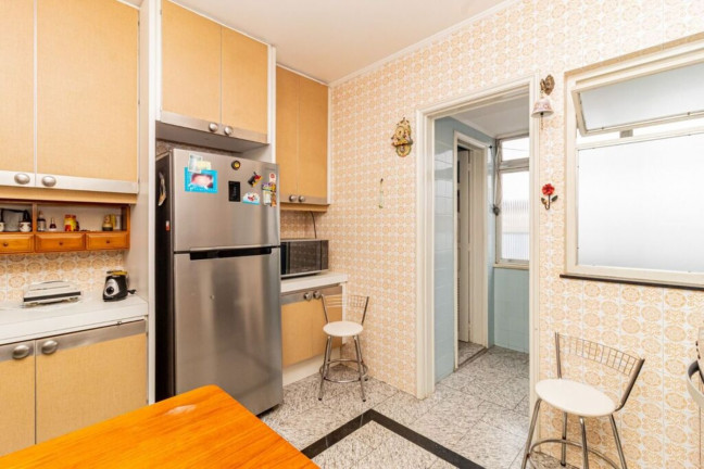 Imagem Imóvel com 3 Quartos à Venda, 100 m² em Menino Deus - Porto Alegre Imagem Imóvel com 3 Quartos à Venda, 100 m² em Menino Deus - Porto Alegre