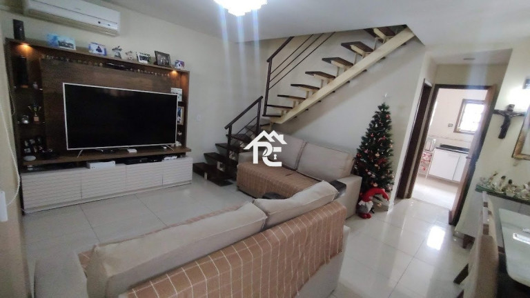 Imagem Casa com 3 Quartos à Venda, 225 m² em Serra Grande - Niterói Imagem Casa com 3 Quartos à Venda, 225 m² em Serra Grande - Niterói