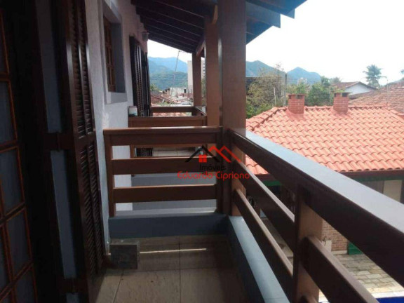 Imagem Sobrado com 3 Quartos à Venda, 262 m² em Indaiá - Caraguatatuba