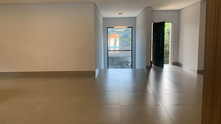 Imagem Casa com 3 Quartos à Venda, 306 m² em São Fernando Residência - Barueri Imagem Casa com 3 Quartos à Venda, 306 m² em São Fernando Residência - Barueri