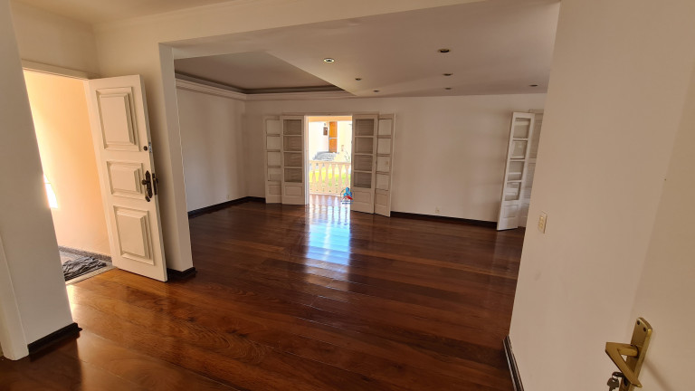 Imagem Casa com 4 Quartos à Venda, 400 m² em Jardim América - Bragança Paulista Imagem Casa com 4 Quartos à Venda, 400 m² em Jardim América - Bragança Paulista
