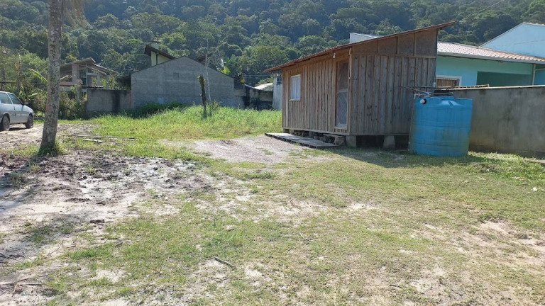 Terreno à Venda, 300 m² em Mariscal - Bombinhas