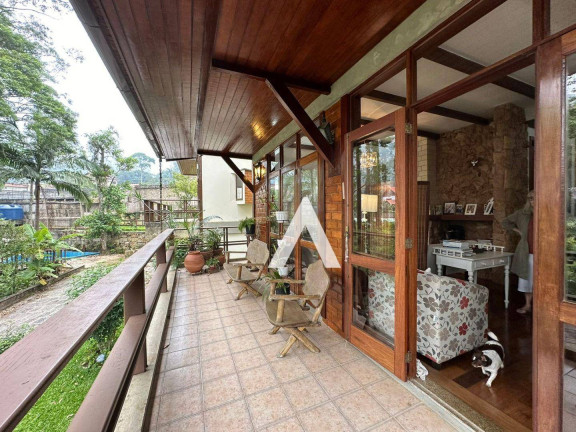 Casa com 4 Quartos à Venda, 177 m² em Granja Guarani - Teresópolis