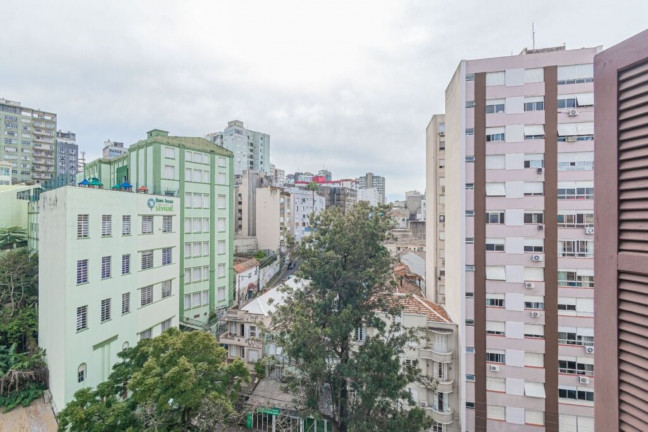 Imagem Imóvel com 2 Quartos à Venda, 78 m² em Centro - Porto Alegre Imagem Imóvel com 2 Quartos à Venda, 78 m² em Centro - Porto Alegre