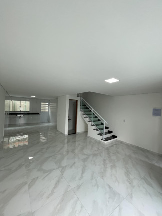 Imagem Casa com 3 Quartos à Venda, em Laranjeiras - Caieiras Imagem Casa com 3 Quartos à Venda, em Laranjeiras - Caieiras